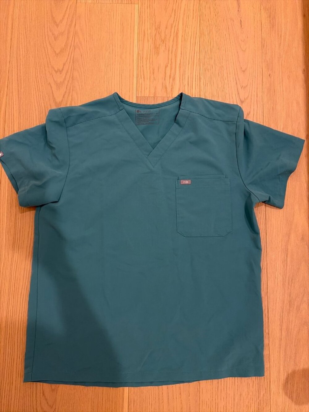 FIGS Technical Collection V-Neck Scrub Top, Men's XL, Teal, Medical Nursing
